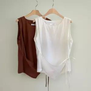 [신상오픈런]여성 여름 레이어드 리본 핀턱 민소매 블라우스 (39383337)