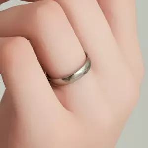 [루메] 남자 여자 공용 클래식 라운드 링 반지  LMSTWR001