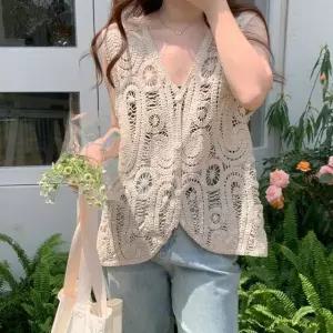 쉐르 레이스 조끼 브이넥 니트 탑