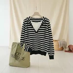 [옷자락]여성 루즈핏 브이넥 스트라이프 후드 니트 스웨터