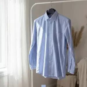 [파파브로][모로엠] 남성 블루 스트라이프 셔츠 DMG-SHA-Q4525980