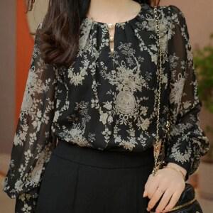 마이클로젯 MC0111 라운드넥 진주포인트 블라우스