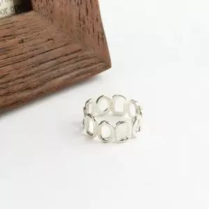 [신상오픈런]기하학 컷아웃 동그라미 네모 은반지 실버링 (29987851)