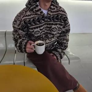 [맨즈해시태그]  자카드 에스닉 양털 후드 집업 점퍼