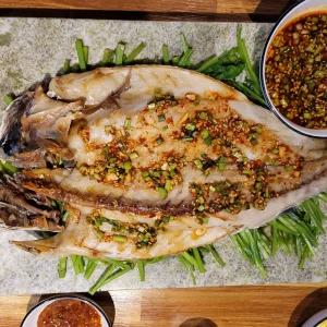 간편하고 담백한 국내산 반건조 민어 1미 1팩 (팩당 220g내외)