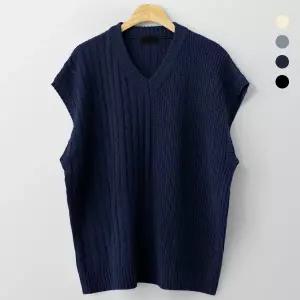 [엠엔씨][MNC] 하프꽈베기 오버핏 니트조끼 (MDKN307NL)