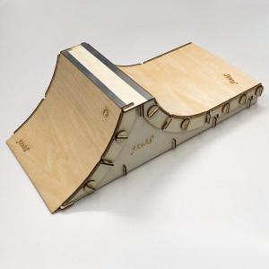 자전거경사대 킥보드 묘기 스포츠 점프 진입로 출발