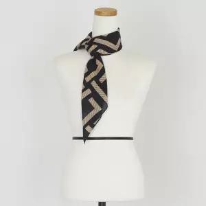 [하프클럽/샵앤]여성 중년 가을 라빅 정사각 미니 패션 스카프 DRN-WSC-0492-네이