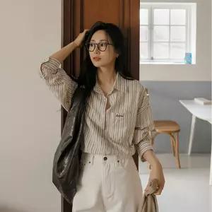 [JUST BETTER] 린넨느낌 박스핏 자수 줄지셔츠