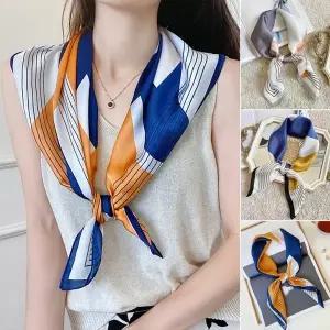 [하프클럽/옷자락]여자 30대 클래식 멀티 배색 실키 패션 스카프