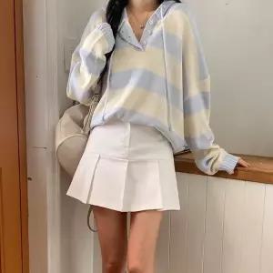 [하프클럽/]주름치마 에이라인 크림 스판 플리츠 미니스커트