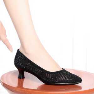 망사 큐빅 패션 중년 힐 제품 통기 샌들 봄여름 여성 신상 여 펀칭 슈즈