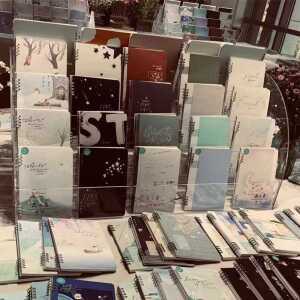 문구점 아크릴진열대 마스크팩 서점 노트 제품 책 선반 투명