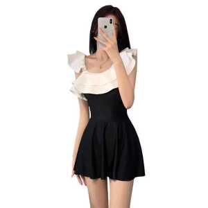 수영복 원피스수영복 제품 팬션 수영장 수영 바다 휴양지 여름