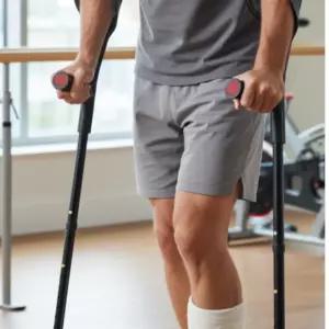 접이식목발 알루미늄보행보조기 길이조절 깁스환자 재활지팡이