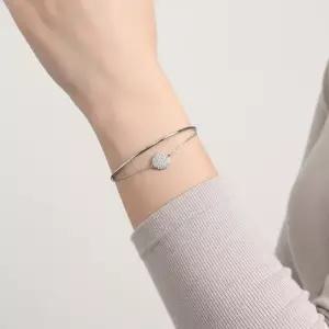 SWAROVSKI 25FW SUBLIMA 뱅글 M사이즈 5683447) 메테오라)