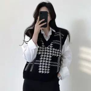 여자 데일리 격자 체크 패턴 크롭 v넥 니트 베스트 XBS5+9LCX