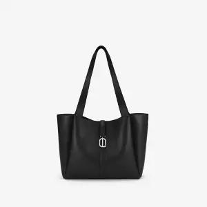 [루이까또즈](신세계 사우스시티)레끌라 쇼퍼백 H61FM01BL