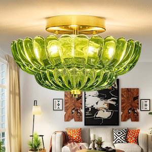 FHKLZCI 3-라이트 미드 센추리 모던 빈티지 세미 플러시 마운트 천장 조명기구, 골드 표면 처리, 그린 플라워 글래스, 복도 침실 욕실 로비 옷장 입구 세탁실(11.81인치)