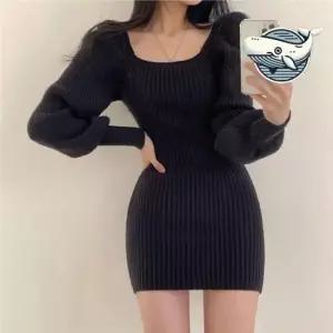 여성겨울원피스 슬림핏 니트 미니 원피스 퍼프소매 여성