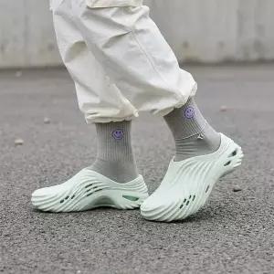 [크록스] 데일리 남녀공용 에코 웨이브 샌들 슬리퍼 210521-3YF