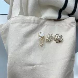 DUGNMARKT  진주 장미 옷핀 브로치 정장