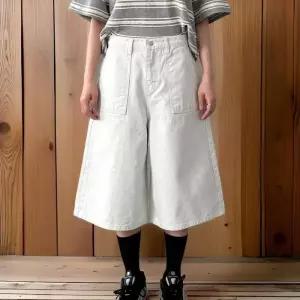 [신상오픈런]여성 A라인 아이보리 반바지 와이드 버뮤다팬츠 포켓 (32776854)