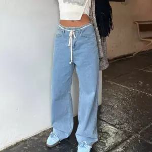 [신상오픈런]찢청바지 라이트블루 허리끈 순면 세미와이드 (30417071)