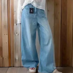 [신상오픈런]여성용 맥시 와이드 컷팅 연청 바지 (32456576)