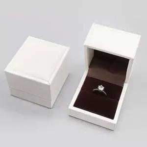 클래식 주얼리 하드케이스 반지 화이트 oRs7+6tjG