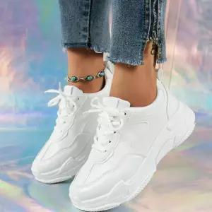 여성 러블리 캐주얼 스타일 키높이 어글리슈즈