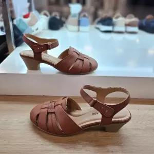 에스콰이아 HC12 여성 세미캐주얼 샌들 에스콰이아 여성 간절기 발편한 쿠션 샌들 YAE