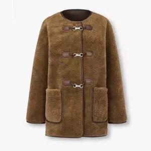 [백화점 홈쇼핑 정품] 보브 신세틱 퍼 토글 하프 자켓 7155475003