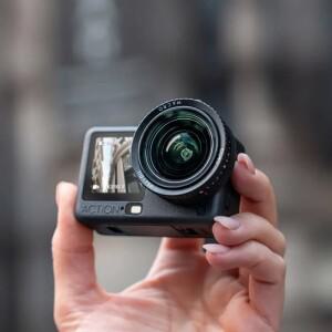 DJI 오스모 액션 6 매크로 렌즈는 근접 촬영을 위해 설계되었으며 초점 거리 조정은 11cm에서 75cm까지 지