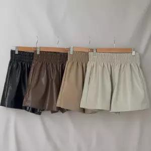 [신상오픈런]여성 가죽 숏팬츠 와이드 3부 넓은 웜톤 반바지 (39388305)