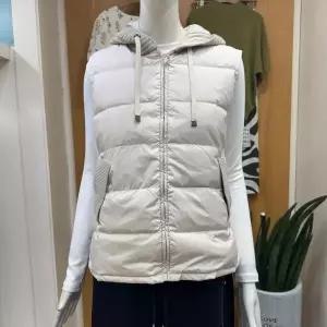 [하프클럽/] DP01 니트 후드 패딩 조끼 CP9WPD01