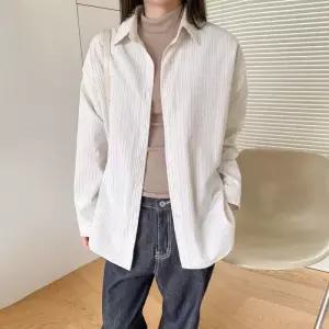 [신상오픈런]여성용 루즈핏 스트라이프 코튼 셔츠 (42084081)