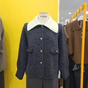 [하프클럽/] DP01 니트카라  금단추재킷 L254BJKB01