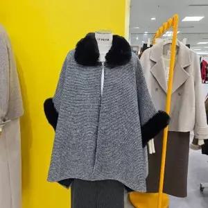 [하프클럽/] DP01 퍼트리밍 망토 L254BCOC51