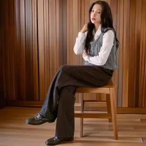 [신상오픈런]여성 기모 레이온 혼합 핀턱 와이드 롱 바지 (32456458)