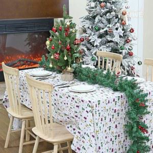 덩굴 야외 현실적인 그린 높이의 가정용 베리 장식품 레드 실내 15개의 9피트 화환 계단 20개의 맨틀 인공 식물로 벽난로 솔방울이 달린 크리스마스