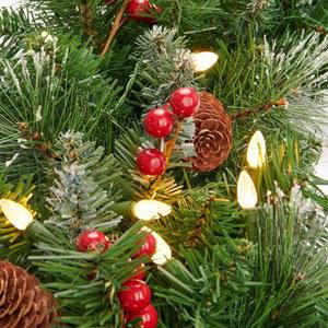 소나무 타이머가 프로스트 소나무 장식된 50개의 실내외용 베리로 계단 원뿔 배터리 맨틀 9피트 작동 화환 있는 프리라이트 혼합 아마오아시스 크리스마스 LED