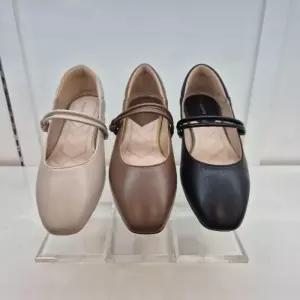 엘칸토 HC11 소가죽 여성화 메리제인 몰드 펌프스  E1N3U61T3Q