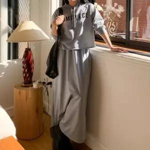 [신상오픈런]후드티셔츠 레터링 라글란 여자츄리링 밴딩치마 투피스 (30463274)