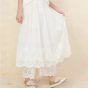 앤트맨 스커트 치마 미디 가을 펀칭 자수 여성치마 루즈핏 트리밍 레이스 OPH3