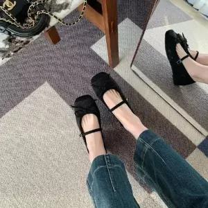 천진반여성 모직 사각 키높이 라운드 일자 밴드에 힐펌프스 신발 기모 슈즈 데일리룩 버전 메리제인 소가죽