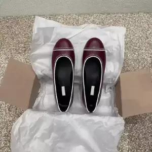 천진반여자 빈티지 펌프스 스트랩힐 배색 신발 캐쥬얼 슬림핏 라운드 데일리룩 슈즈 메리제인 힐펌프스 KUK