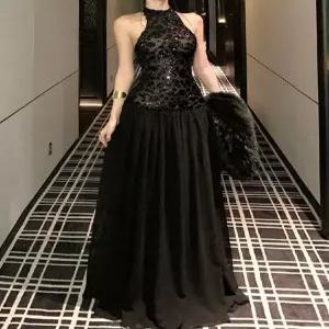 스파이더맨 여자 원피스 검정 가을 스팽글 민소매 백 홀터넥 드레스 다크나이트 롱스커트 OPH3