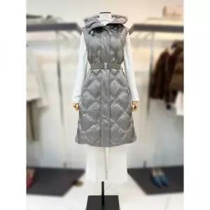 더아이잗컬렉션 구스다운 퀼팅 롱 후드 패딩 베스트 CRBA2PD701 -DG 1114313