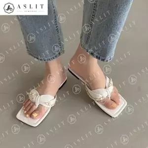 [애슬릿] 스퀘어 금장 체인 꼬임 스트랩 쪼리 슬리퍼 뮬